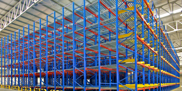 Pintar Fachadas de Naves Industriales, Fábricas y Almacenes en Pirineus · Pintura para Pintado de Naves, Fábricas y Grandes Estructuras